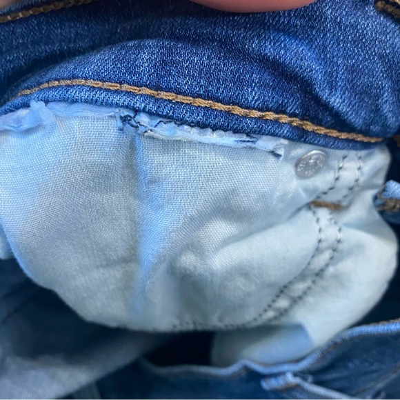 Levi’s Boyfriend Jeans - Picture 3 of 3